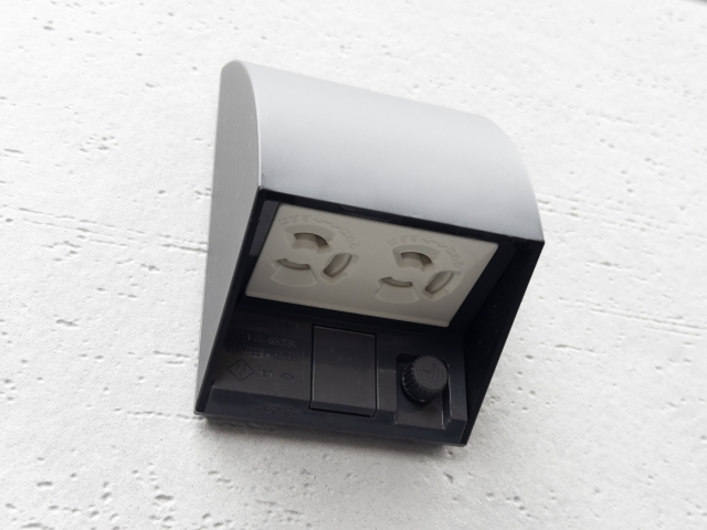 屋外で使用できる防水用コンセント